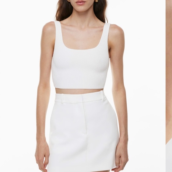 Babaton
Sculpt Knit Squareneck Cropped Tank - Picture 1 of 13